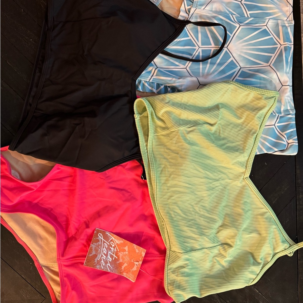 **DONATED** Colorful Women's Bikini Bottoms Set